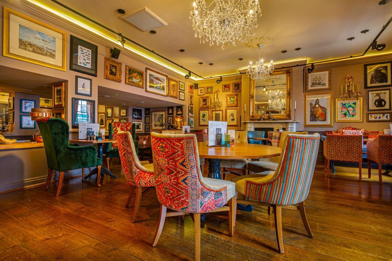 The Feathers Hotel, - Part Of The Coaching Group Hotel 4*